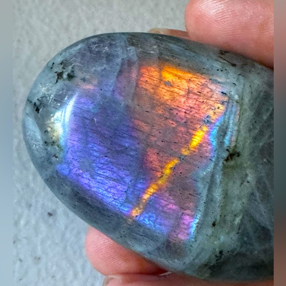 Labradorite Palm Stone - Md 🌈